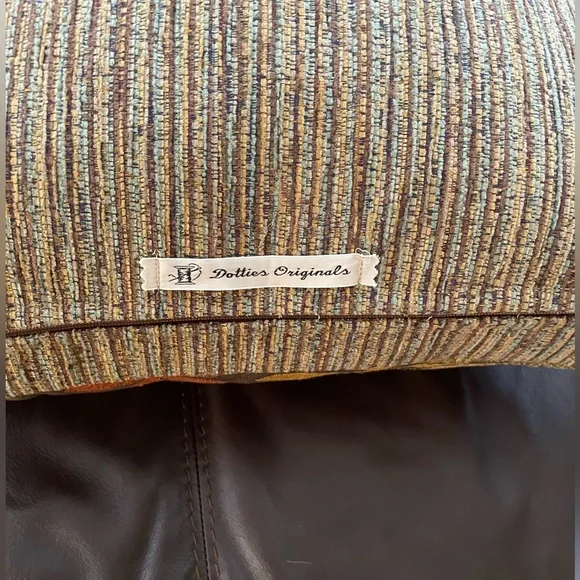 Dotties Originals Floral Accent Pillows - Picture 3 of 5